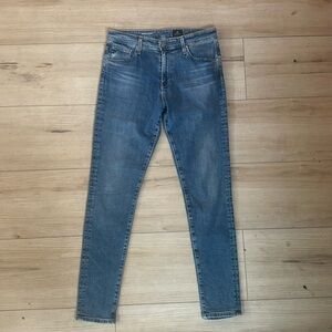 AG Farrah Skinny Jeans LIKE NEW ONLY WORN ONCE!!